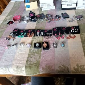 Paparazzi Lot Of 24 - 8 Rings 8 Bracelets And 8 Earrings